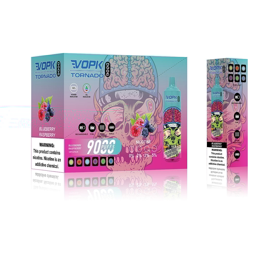 Confezione monouso per vaporizzatore VOPK Tornado 9000 con design a teschio, caratterizzata da aroma di mirtillo e lampone, livelli di nicotina e numero di tiri.