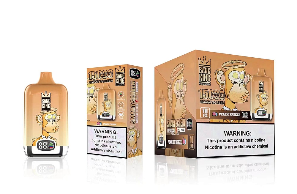 Dispositivo de vapeo desechable y empaque que presenta la marca "Bang King", que muestra un simio de dibujos animados con una corona, con publicidad de 15.000 bocanadas y el sabor "Peach Freeze". Una etiqueta de advertencia indica que el producto contiene nicotina.