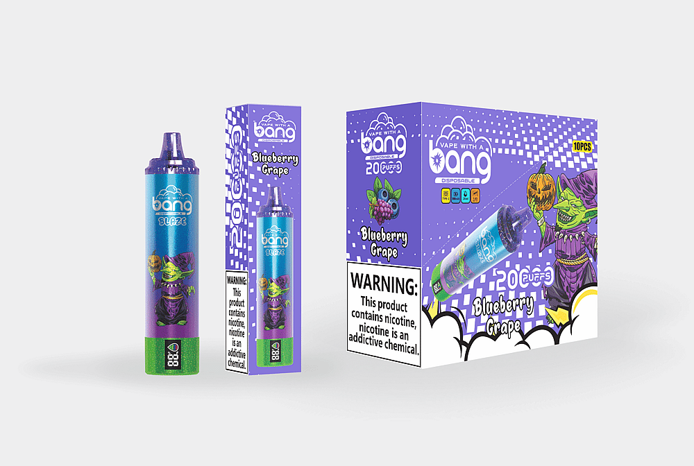 Embalaje para vaporizador desechable "Bang Blaze" en sabor "Blueberry Grape", que presenta un diseño colorido con un personaje de duende de dibujos animados, una calabaza y texto en negrita, junto con etiquetas de advertencia de nicotina.