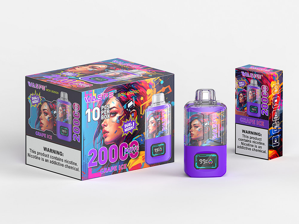 Un dispositivo per svapare viola con la scritta "2000 puff" sulla scatola, raffigurante il volto di una donna in uno stile colorato, simile a un graffiti. La scatola include anche avvertenze sulla nicotina e dettagli del prodotto come il sapore "Grape Ice" e "dual mesh".