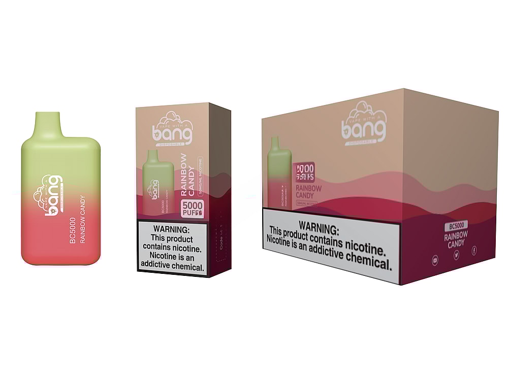 Un dispositivo per svapare a gradiente verde e rosso etichettato "bang BC5000 Rainbow Candy" accanto alla confezione, che mostra lo stesso dispositivo e testo. La scatola include un avviso sulla dipendenza da nicotina.