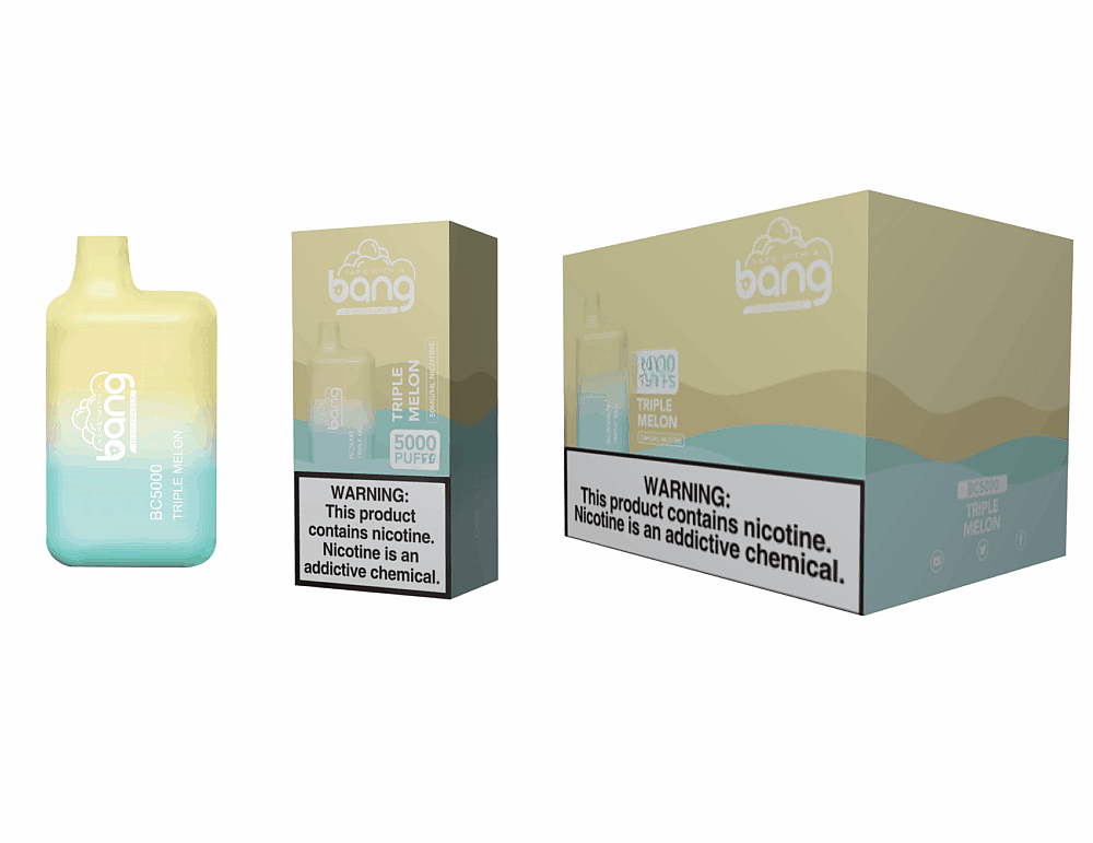 Uma caixa e um frasco de vaporizador descartável Bang BC5000 Triple Melon, com design em gradiente de amarelo para azul. A caixa contém um rótulo de advertência sobre nicotina.