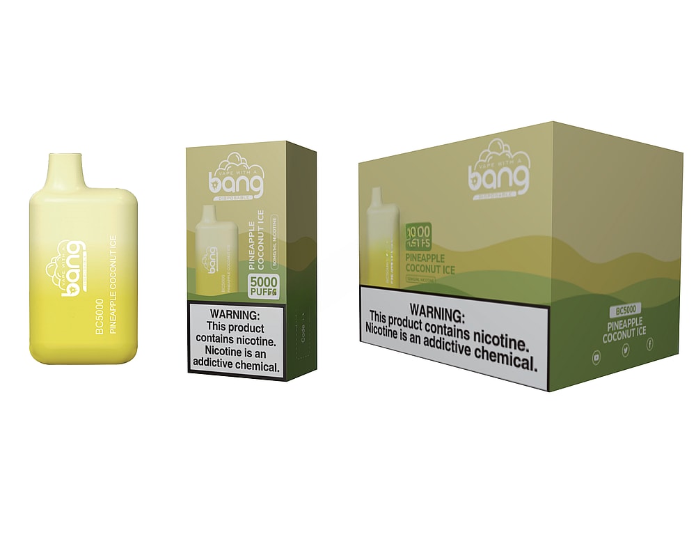Bang BC5000 vape monouso al gusto Pineapple Coconut Ice con 5000 tiri, mostrato con la sua confezione. Include un'etichetta di avvertenza sulla nicotina.