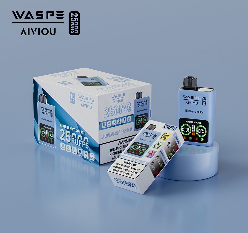 Un dispositivo per svapare blu con l'etichetta "WASPE AIVIOU Blueberry on Ice 25000 Puffs" accanto a confezioni che mostrano lo stesso marchio e avvertenze sul contenuto di nicotina.