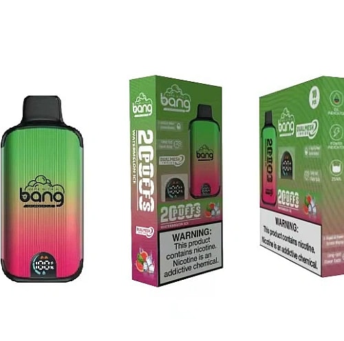 Un dispositivo per svapare usa e getta al gusto di anguria e sulla sua confezione è presente il logo del marchio "Bang" con un design sfumato dal verde al rosa, con etichetta di avvertenza visibile.