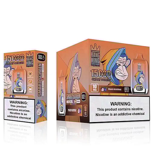 Dispositivo de vapeo naranja y azul con una ilustración de un mono, etiquetado como "Bang King" y "15,000 puffs Smart Screen". El empaque destaca el sabor "Peach Blueraz", la concentración de nicotina "8%" y una resistencia de malla. Se muestra un texto de advertencia sobre la adicción a la nicotina.