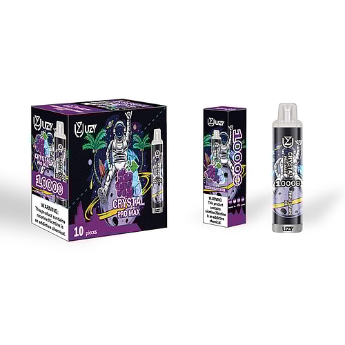 Un dispositivo per svapare e una confezione con un design a tema spaziale, raffigurante un astronauta che tiene in mano un grappolo d'uva viola, etichetta "Crystal Pro Max" con "10000" tiri, aroma "Uva" e un'avvertenza sulla nicotina.