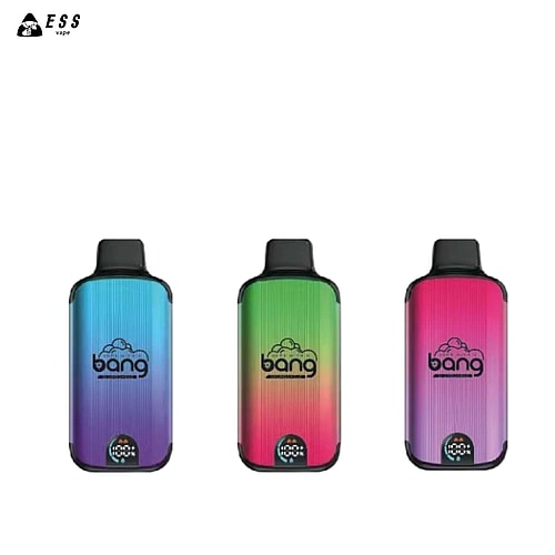 Tre dispositivi per svapare colorati con finitura sfumata, ciascuno etichettato "bang", caratterizzati da diverse combinazioni di colori: blu-viola, verde-arancione e rosso-viola.