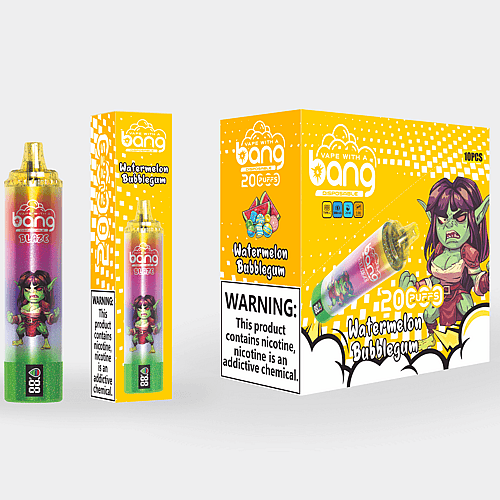 Diseño de empaque para el vaporizador desechable Watermelon Bubblegum "Bang Blaze", que presenta un vaporizador vibrante con un personaje de duende verde y una caja amarilla llamativa que muestra detalles del sabor, advertencias e ilustraciones.